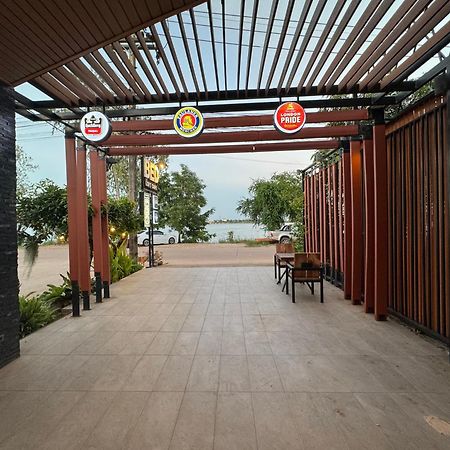 Bed Loft Cafe Khon Kaen Exterior foto