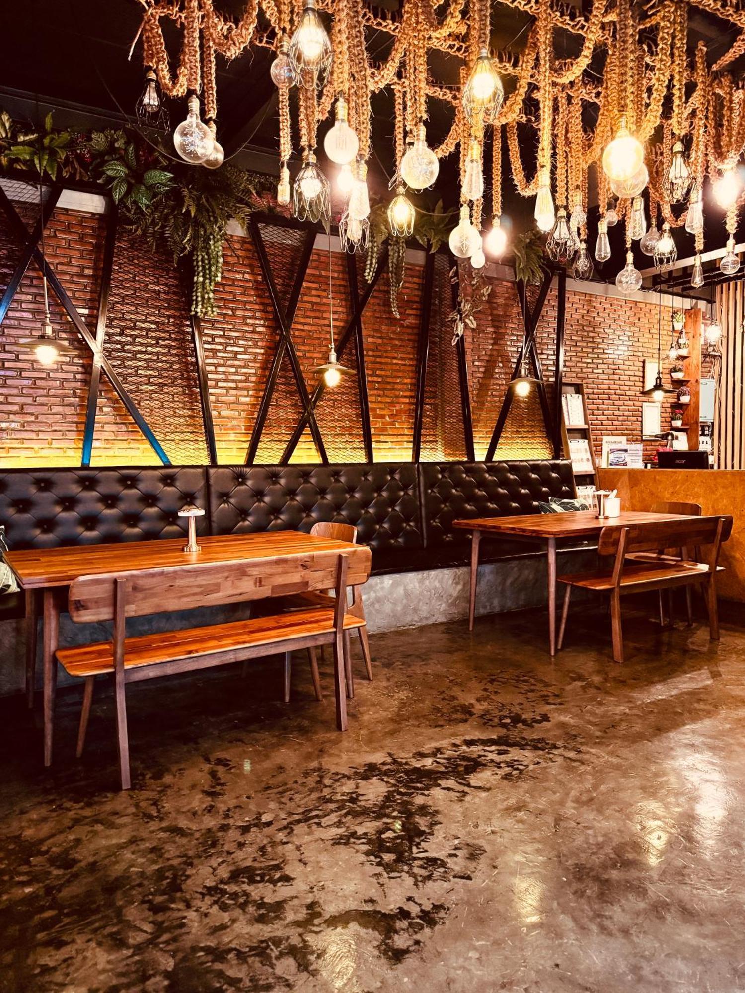 Bed Loft Cafe Khon Kaen Exterior foto