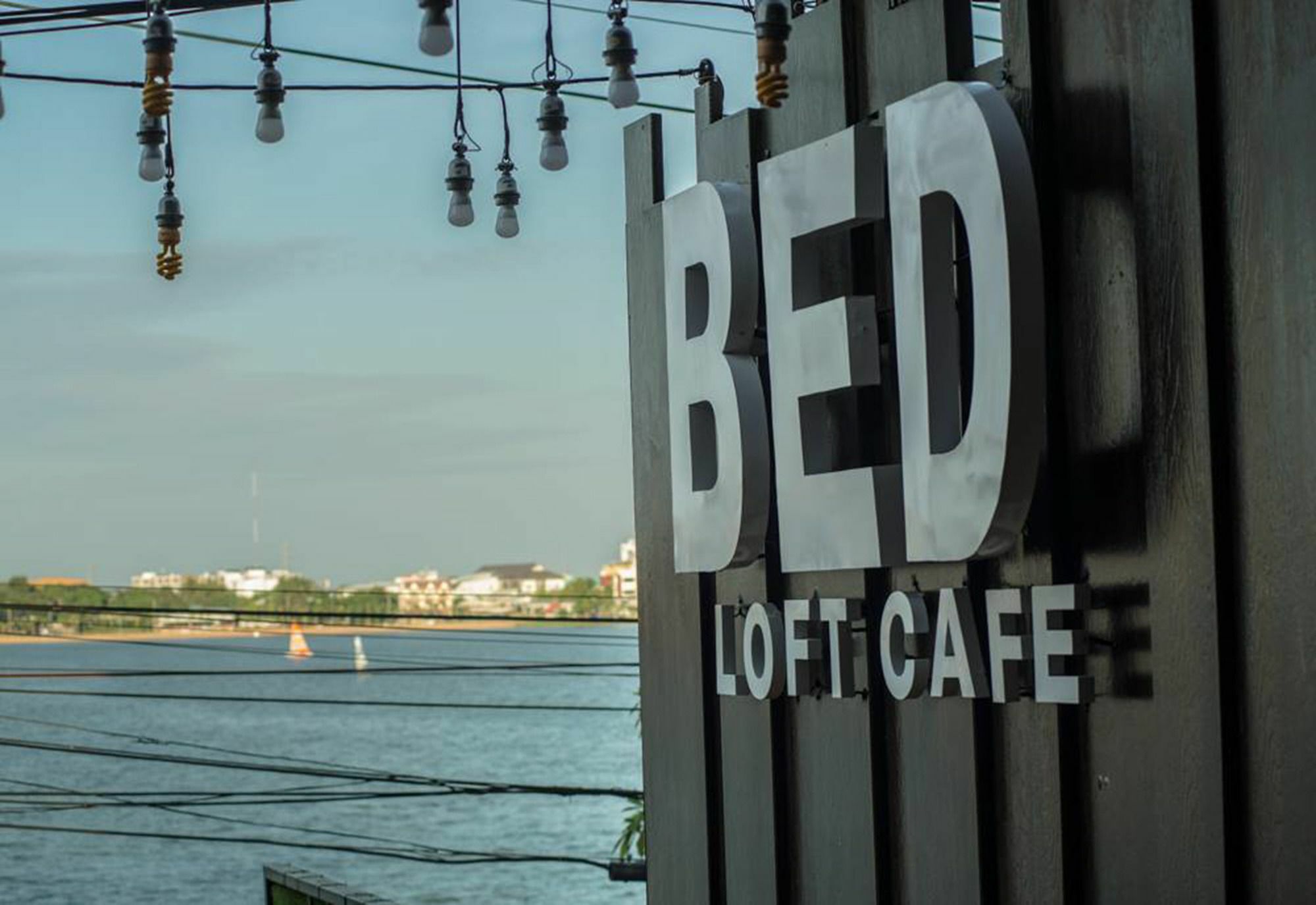 Bed Loft Cafe Khon Kaen Exterior foto