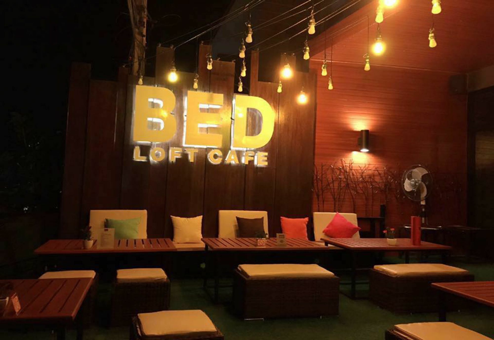 Bed Loft Cafe Khon Kaen Exterior foto